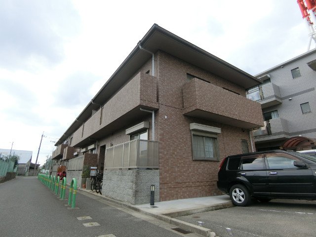 ジュネスト