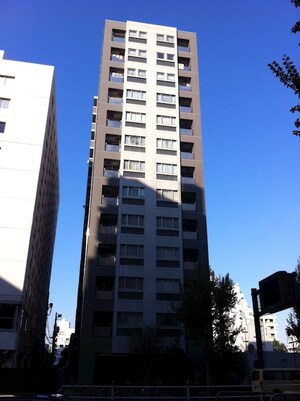 セレビア新宿御苑前外観写真