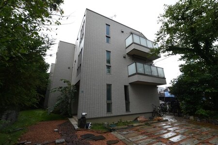 ロックフォレスト外観写真