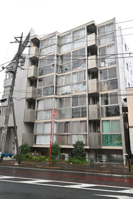 ｐｅｒｇｏｌａ外観写真