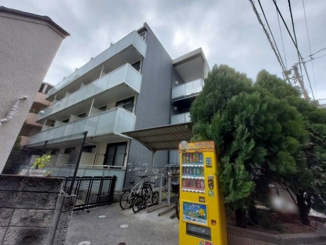 レオパレスWAOWAOの物件外観写真