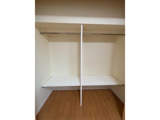 物件内観写真14　(２段棚で収納力アップ！)