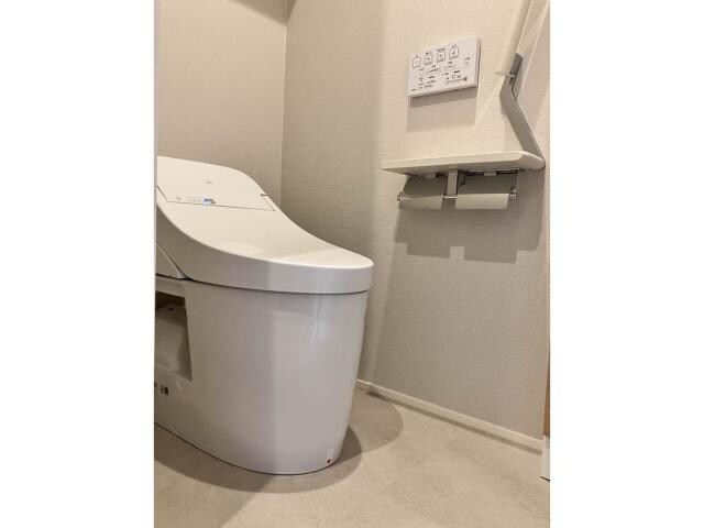 物件内観写真9　(白を基調とし清潔感があります！)