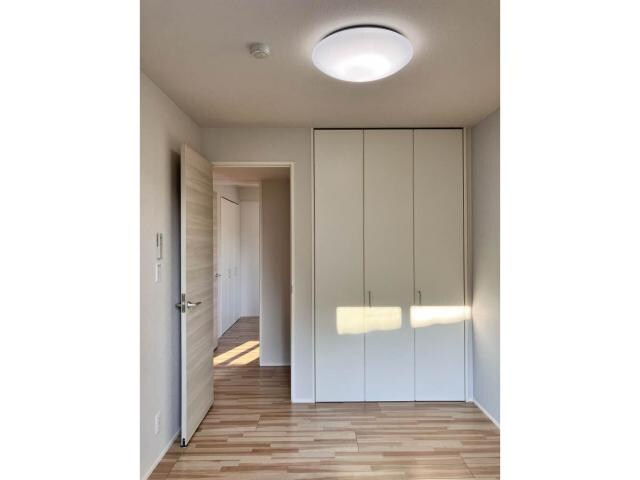 物件内観写真13　(全居室に収納有り！)