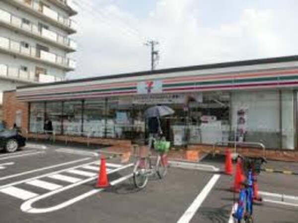 周辺環境(セブンイレブン 東大阪若江北町2丁目店 771m)