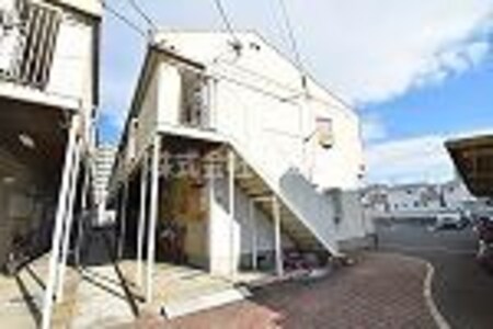 アイケイハイツ高井田B棟外観写真