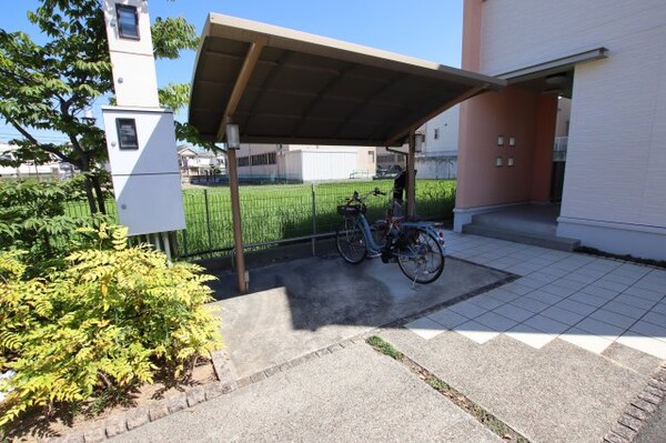 建物設備(駐輪場)