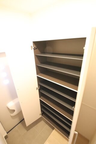 物件内観写真7　(シューズボックス)
