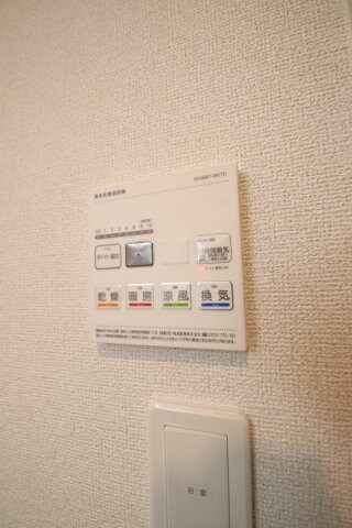 物件内観写真12　(浴室乾燥機)