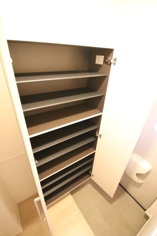 物件内観写真7　(シューズボックス)