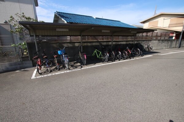 建物設備(駐輪場)