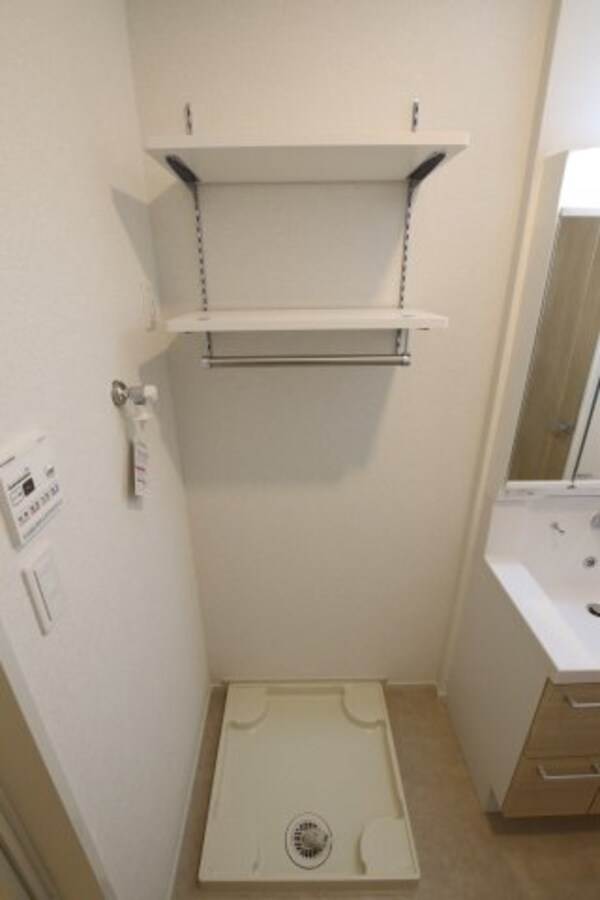 建物設備(室内洗濯機置き場)