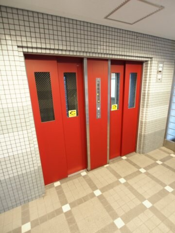 物件内観写真5　(エレベーター)
