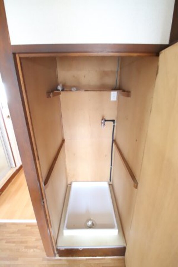 建物設備(室内洗濯機置き場)