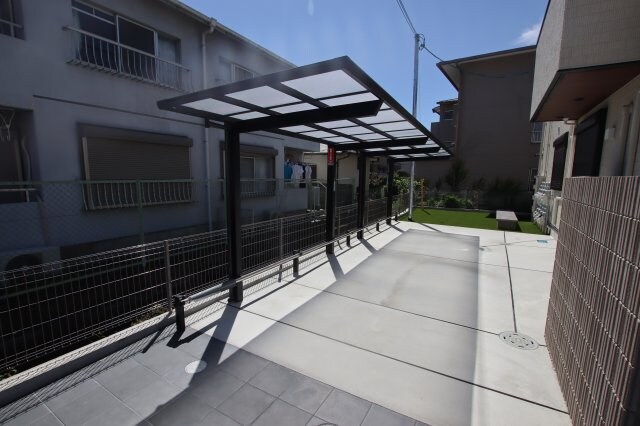 物件内観写真4　(駐輪場)