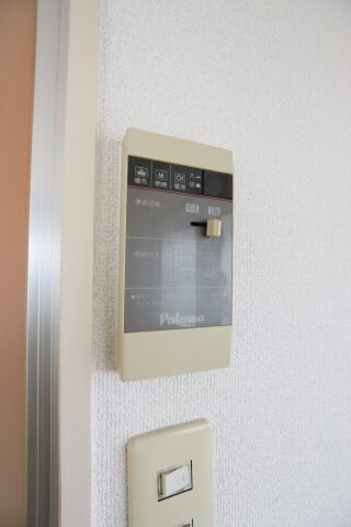 物件内観写真20　(給湯器)