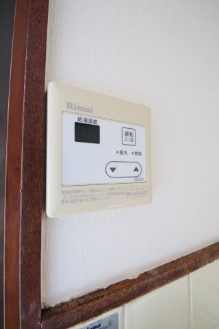 物件内観写真13　(給湯器)