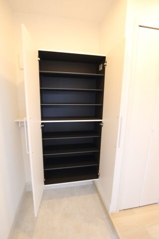 物件内観写真7　(シューズボックス)