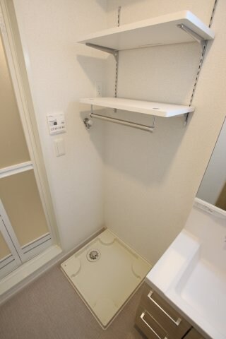 物件内観写真21　(室内洗濯機置場)