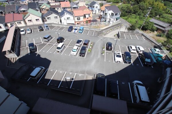 駐車場(敷地内駐車場も広々☆)