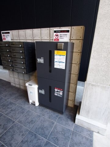 物件内観写真4　(宅配ボックス)