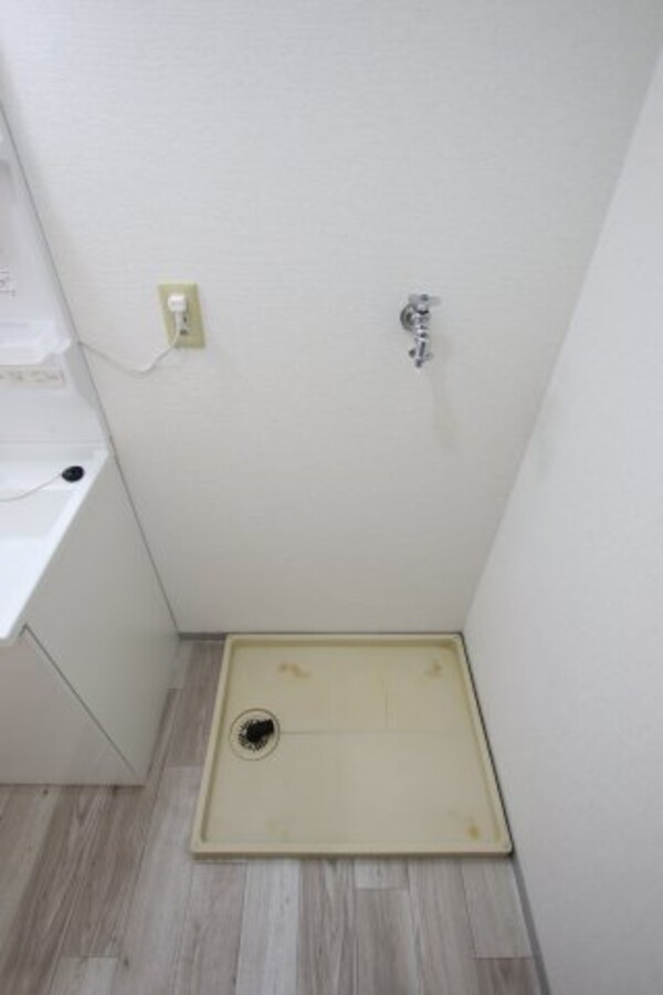 建物設備(室内洗濯機置き場)