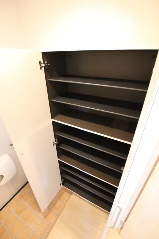 物件内観写真7　(シューズボックス)