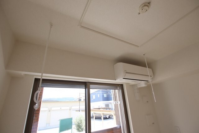 物件内観写真26　(室内物干し)