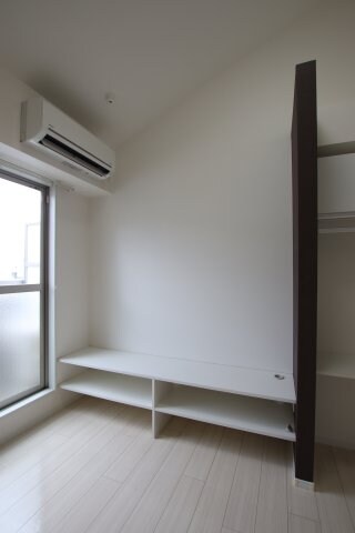 物件内観写真23　(テレビ台)