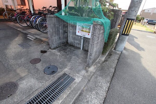 建物設備(敷地内ゴミ置場)