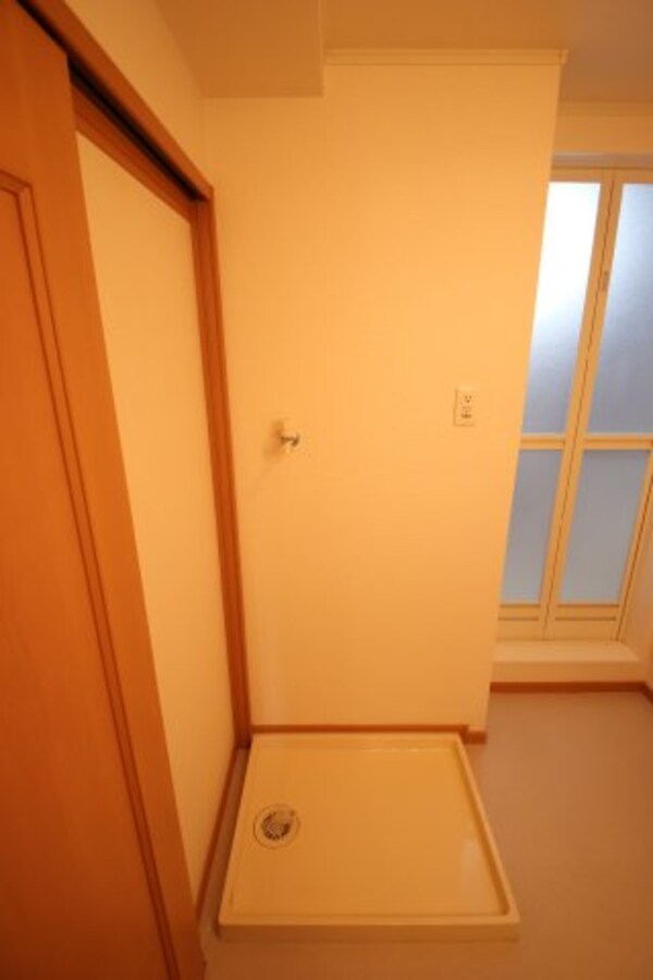 建物設備(室内洗濯機置場)