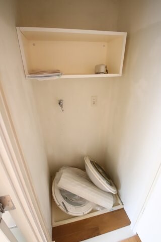 物件内観写真8　(室内洗濯機置き場)