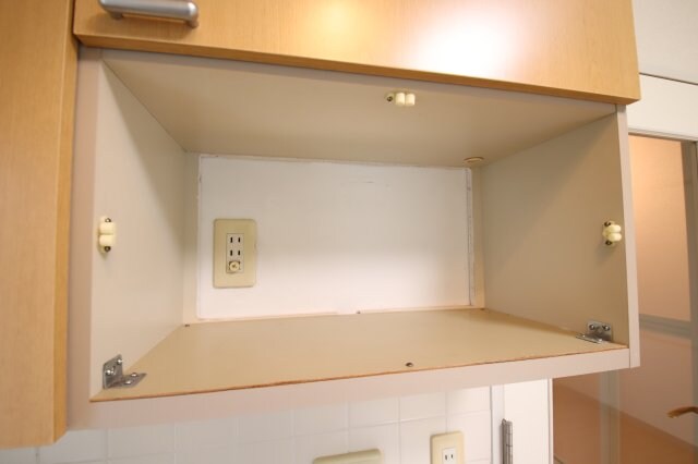 物件内観写真17　(電子レンジスペース)