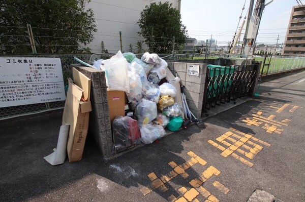 建物設備(敷地内ゴミ捨場)