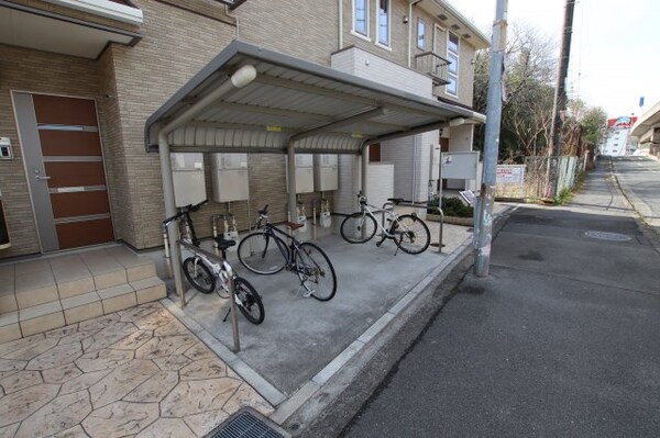 建物設備(駐輪場)
