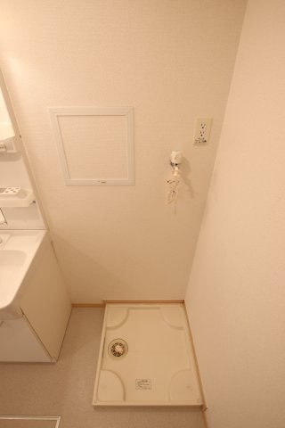 物件内観写真15　(室内洗濯機置場)