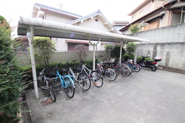 建物設備(駐輪場)