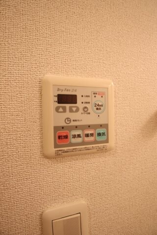 物件内観写真14　(浴室乾燥機)