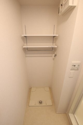 物件内観写真13　(室内洗濯機置場)