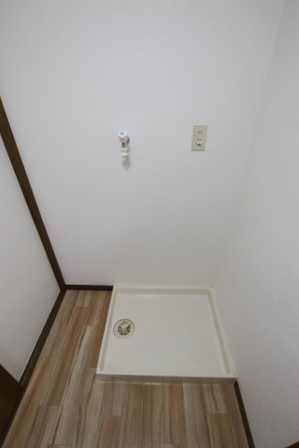 建物設備(室内洗濯機置場)
