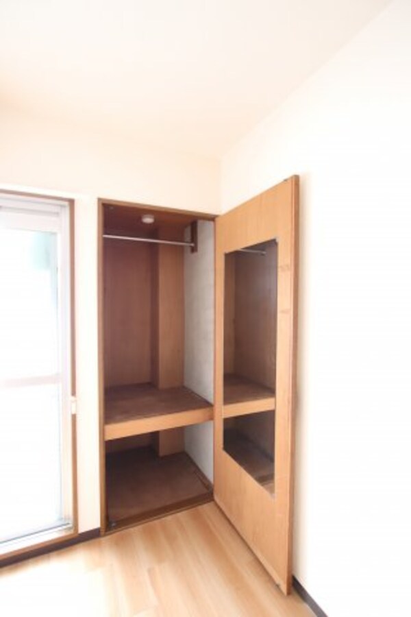 収納(同一施工会社同一仕様写真)