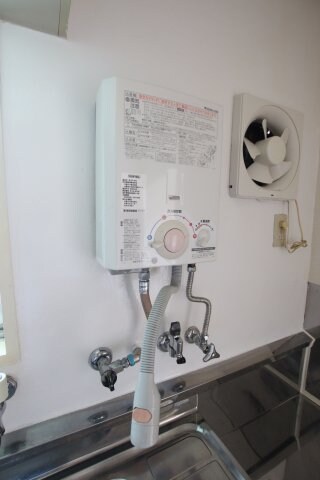 物件内観写真22　(瞬間湯沸かし器)