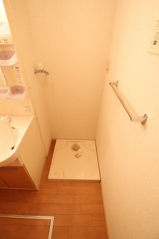 物件内観写真15　(室内洗濯機置場)