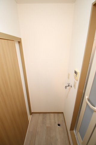 物件内観写真11　(室内洗濯機置場)