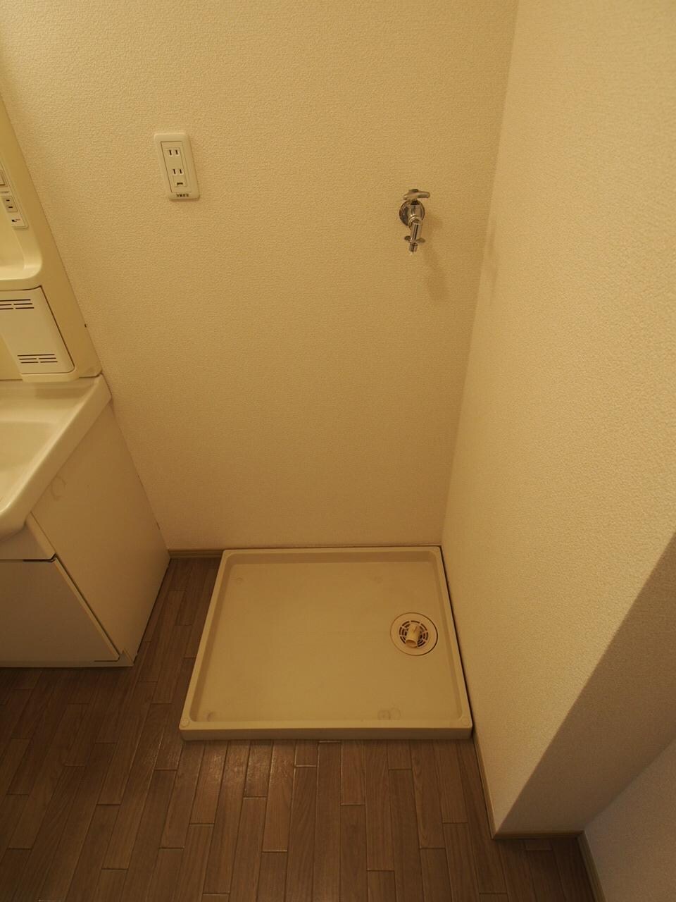 物件内観写真8　(室内洗濯機置場)