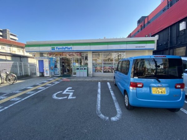 周辺環境(ファミリーマート 富田林喜志駅前店 123m)