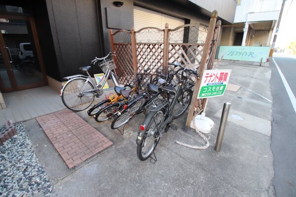 建物設備(駐輪場)