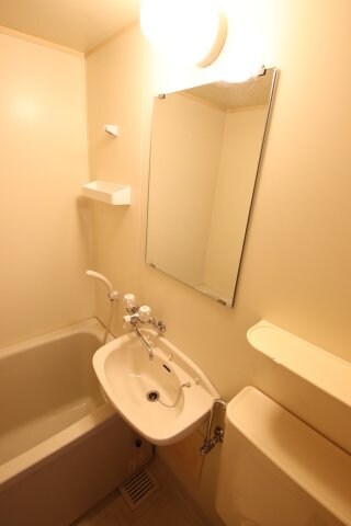 物件内観写真12　(洗面台)