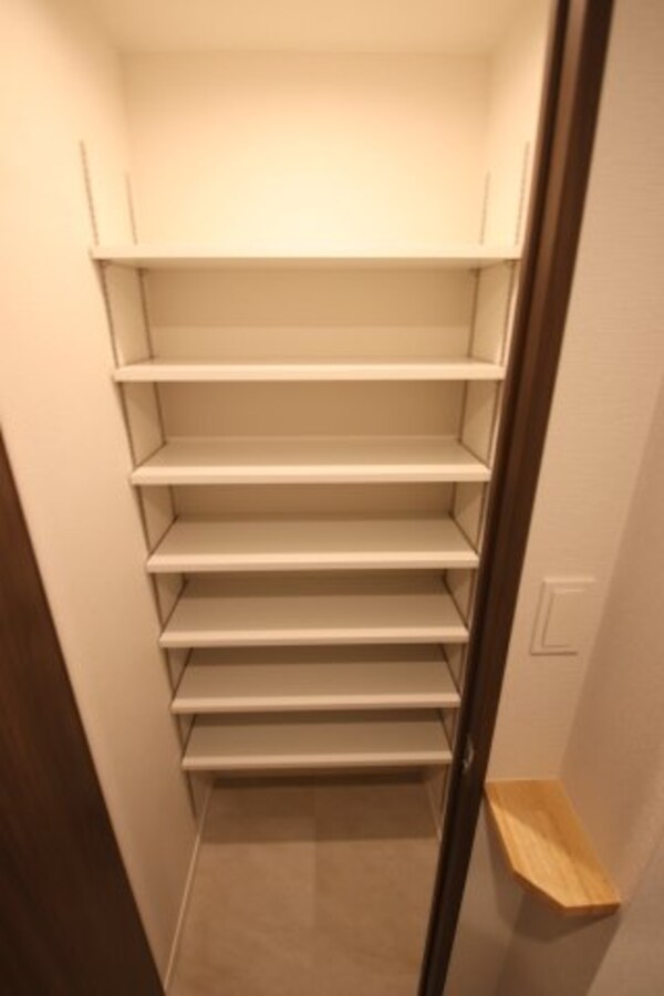 収納(シューズボックス)