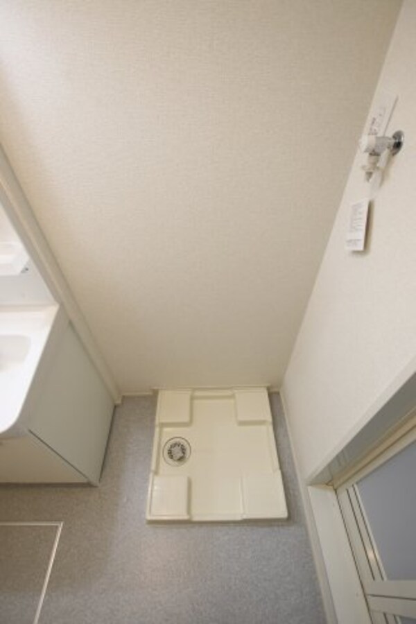 建物設備(室内洗濯機置き場)